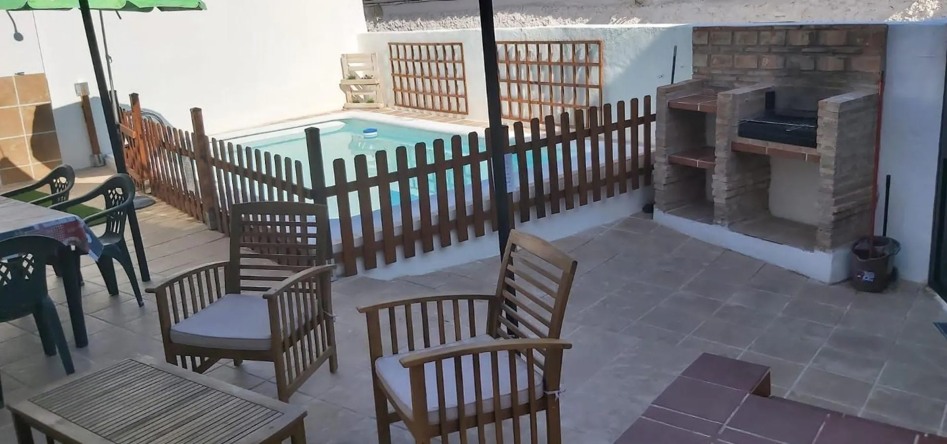 Casa Rural En Granada Con Chimenea, Piscina Privada Y Barbacoa 