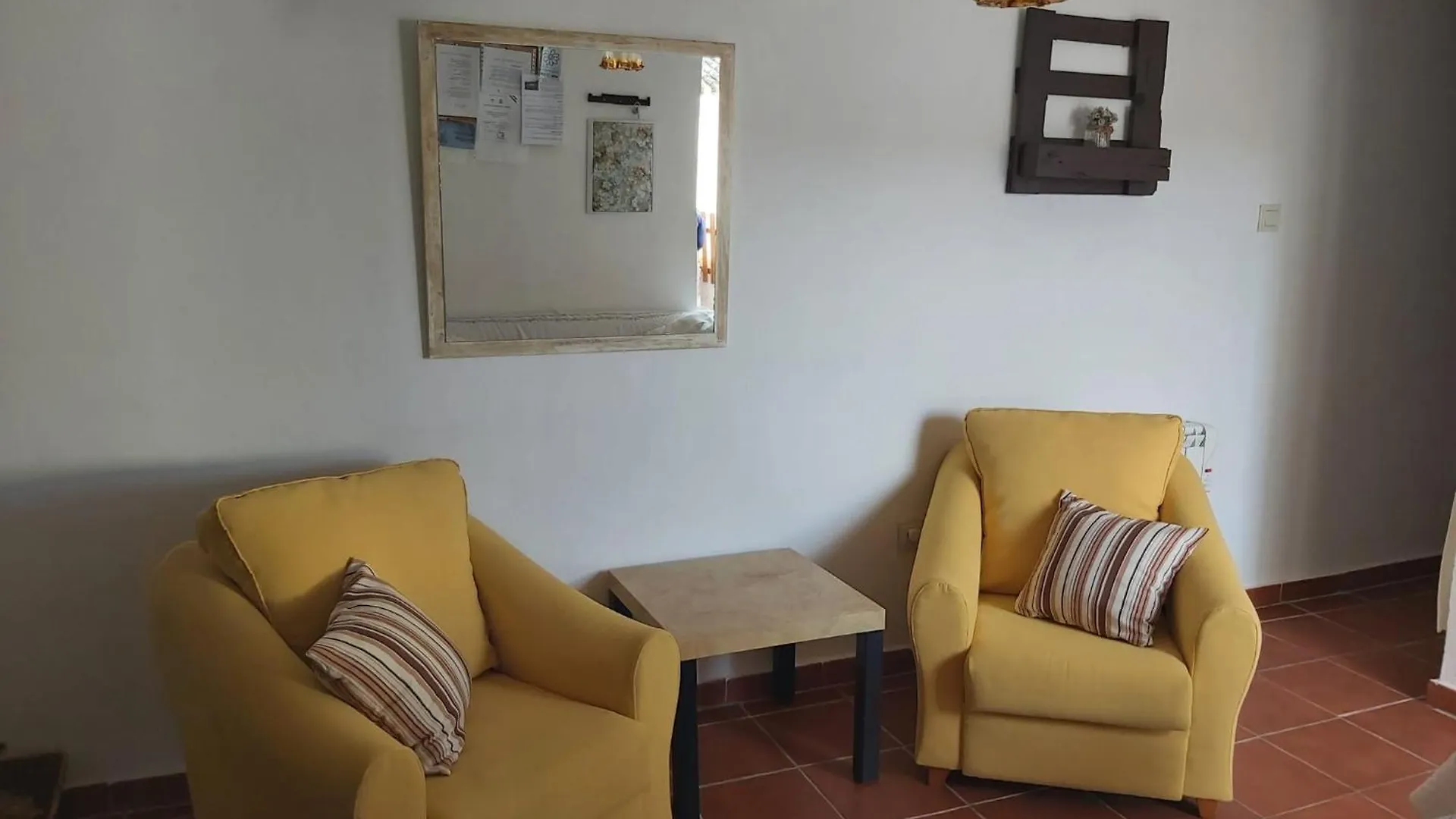 Casa Rural En Granada Con Chimenea, Piscina Privada Y Barbacoa 