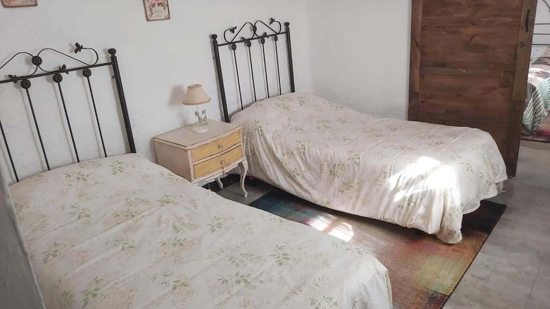 Casa Rural En Granada Con Chimenea, Piscina Privada Y Barbacoa 