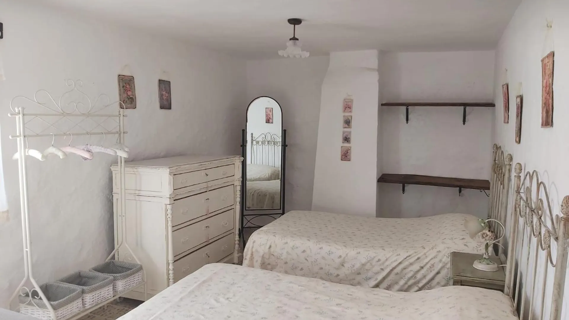 Casa Rural En Granada Con Chimenea, Piscina Privada Y Barbacoa 